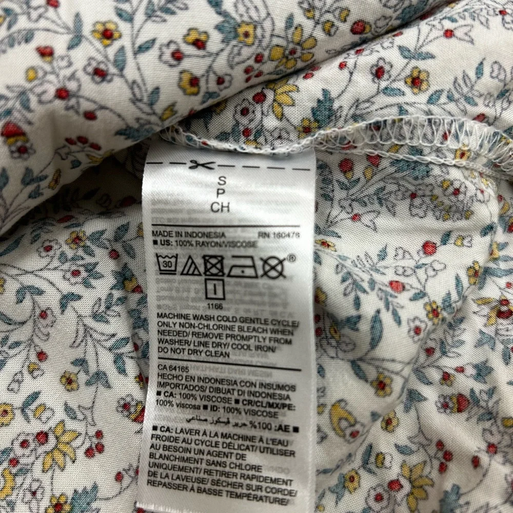 Old navy floral blouse - Picture 3 of 6